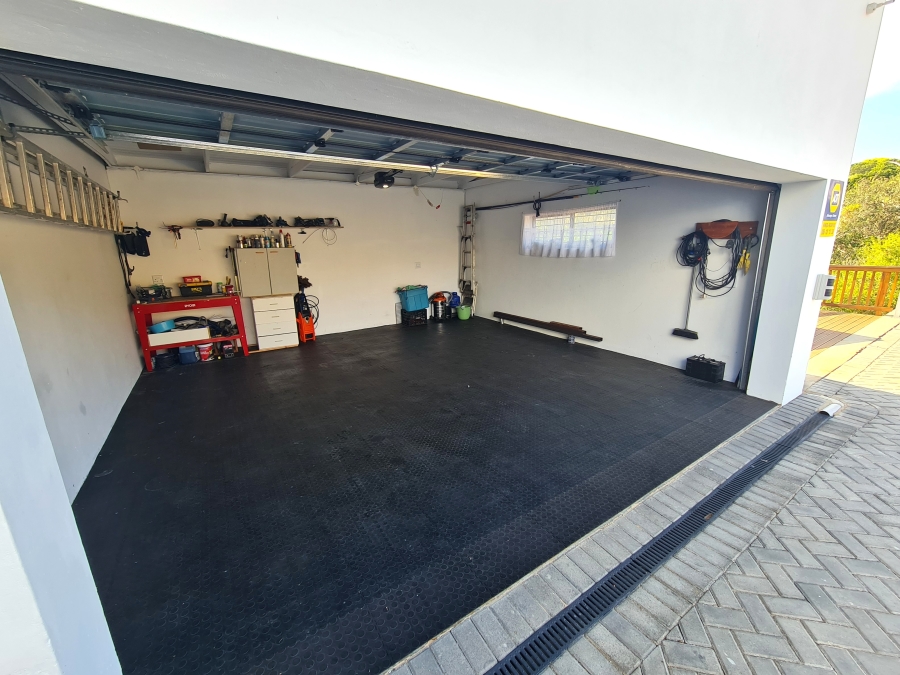 4 Bedroom Property for Sale in Noorsekloof Eastern Cape